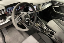 harmaa Audi A3 2025 kuva 7.