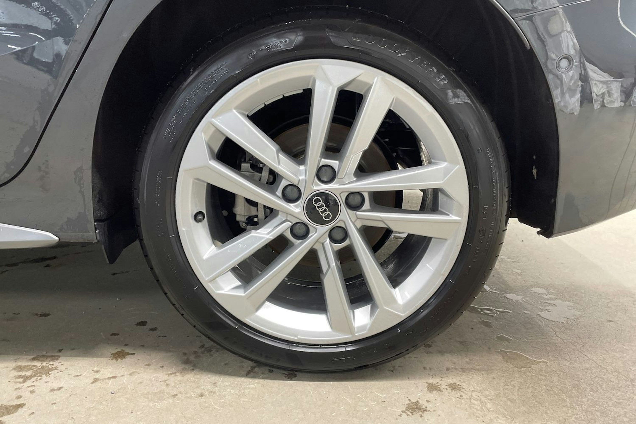 harmaa Audi A3 2025 kuva 13.