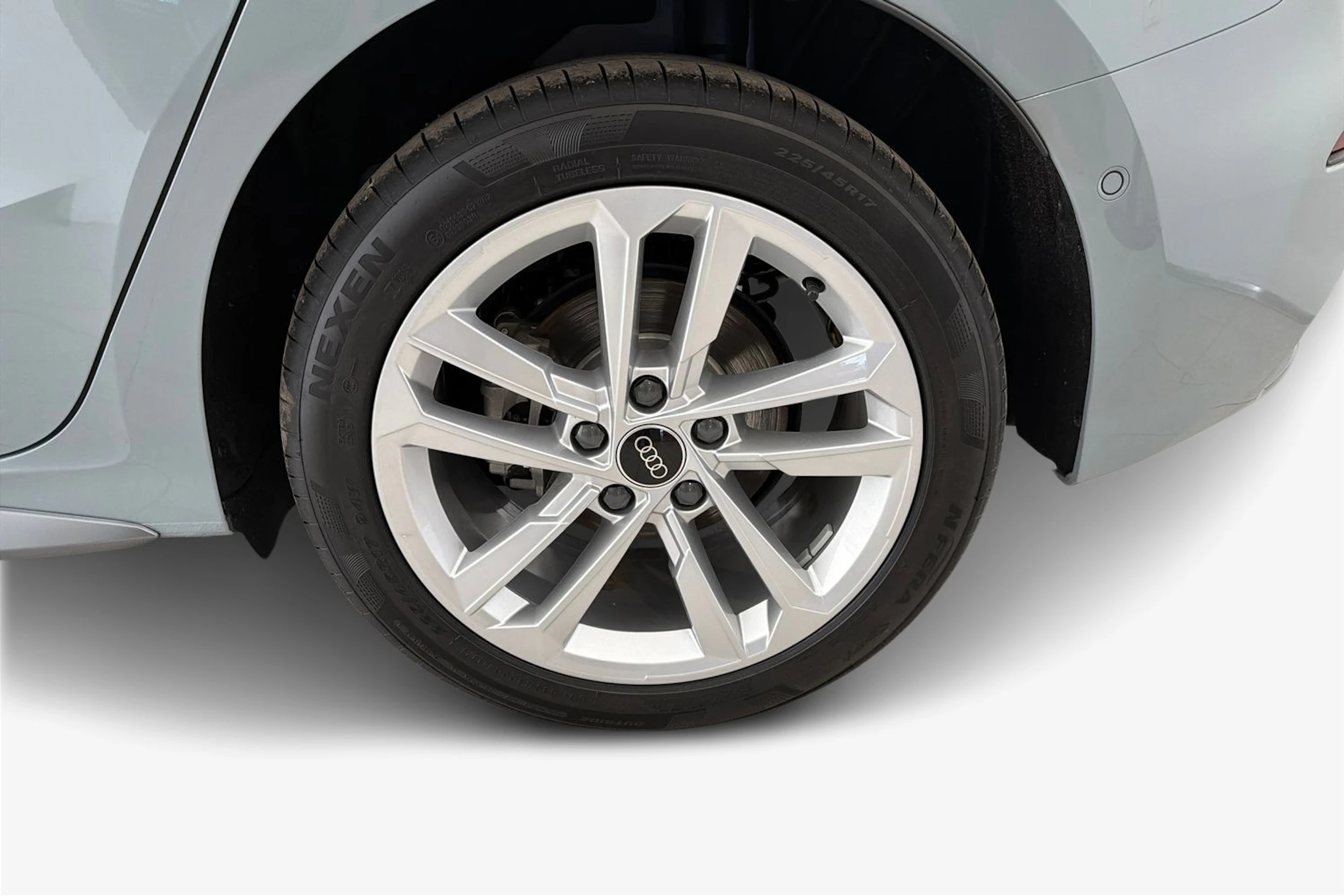 harmaa Audi A3 2026 kuva 9.