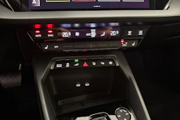 harmaa Audi A3 2026 kuva 12.