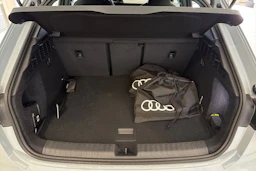 harmaa Audi A3 2026 kuva 13.