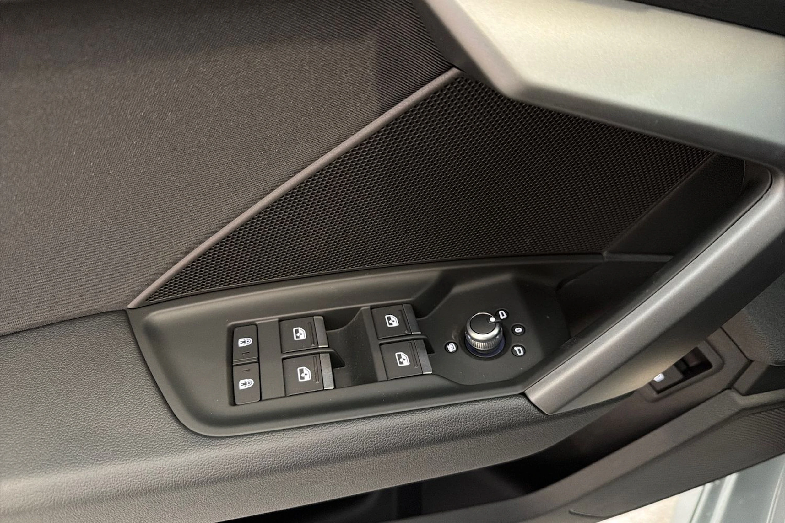 harmaa Audi A3 2026 kuva 18.