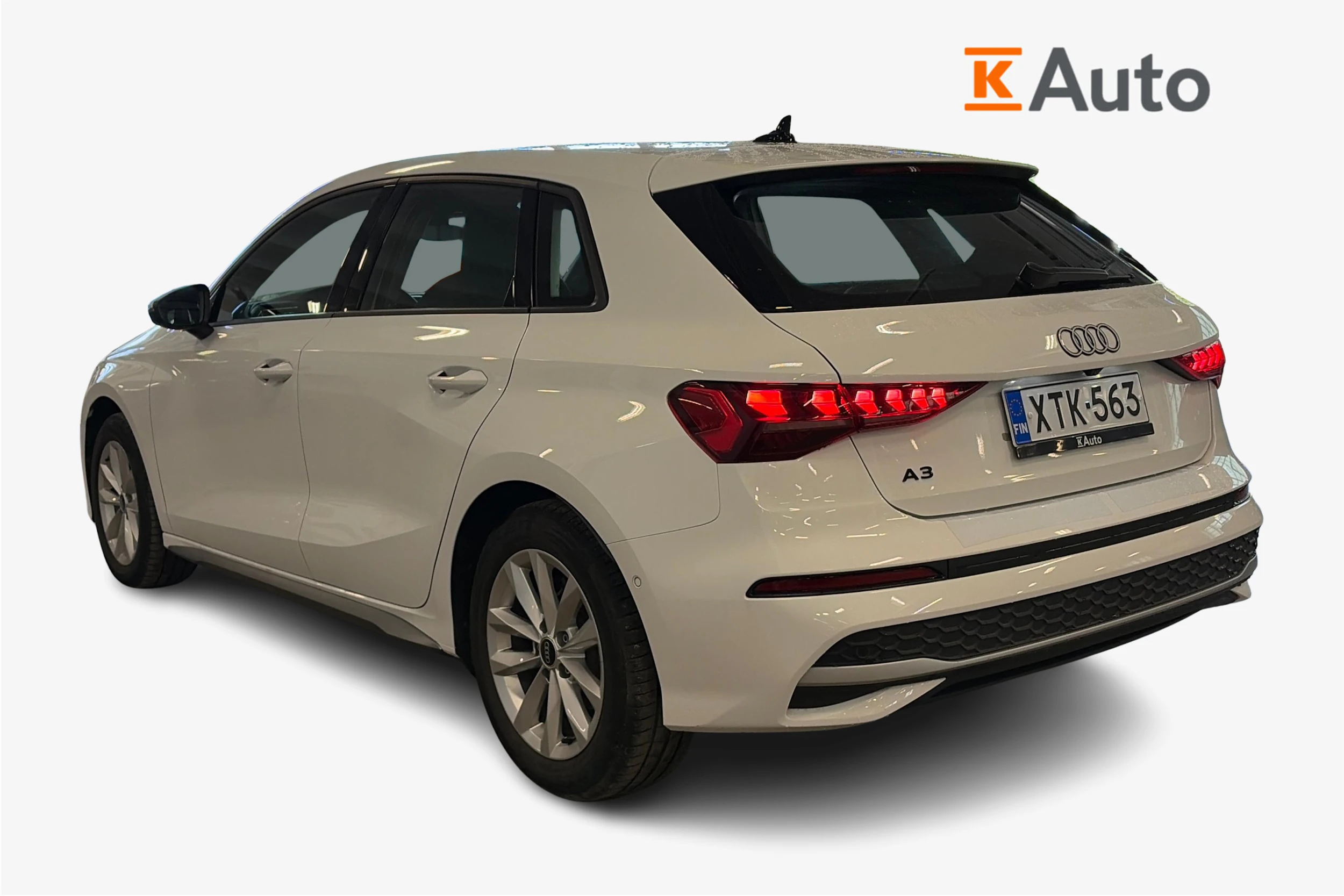 valkoinen Audi A3 2025 kuva 2.