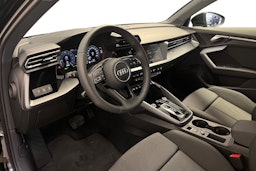 musta Audi A3 2025 kuva 3.