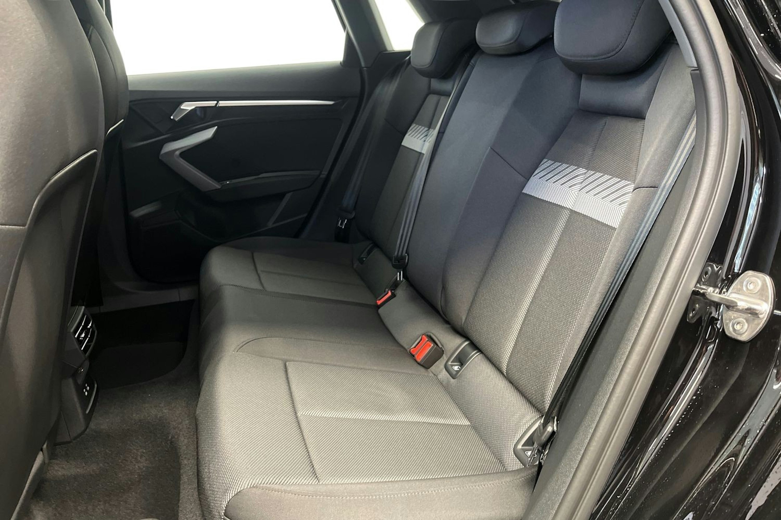 musta Audi A3 2025 kuva 4.