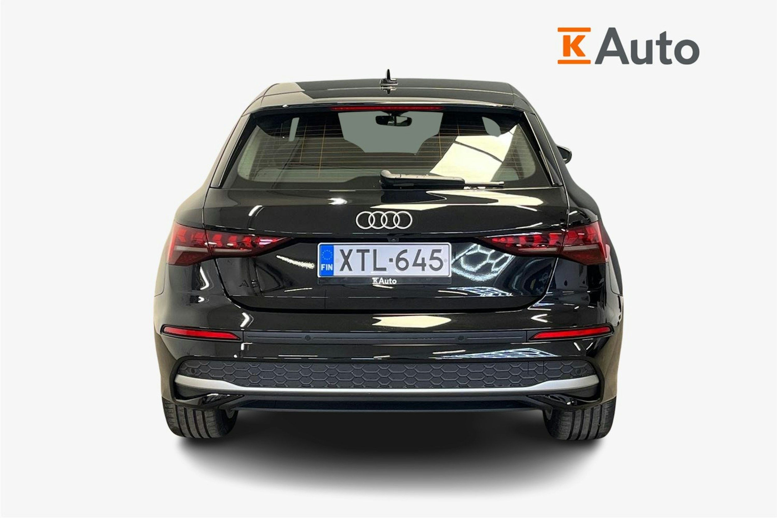 musta Audi A3 2025 kuva 13.