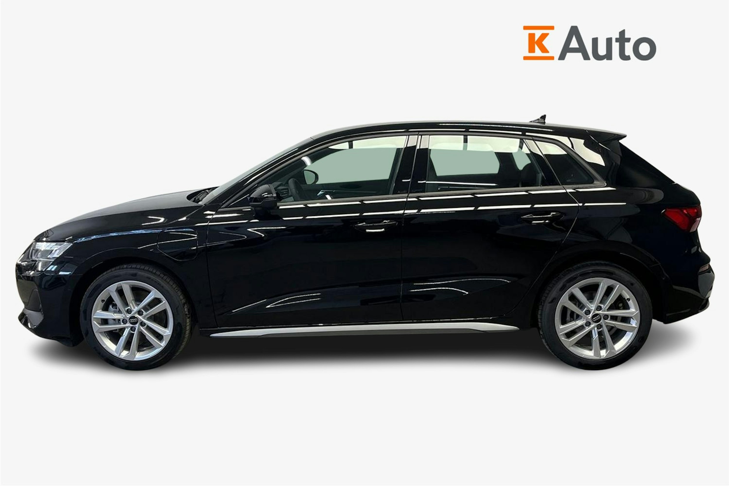 musta Audi A3 2025 kuva 14.