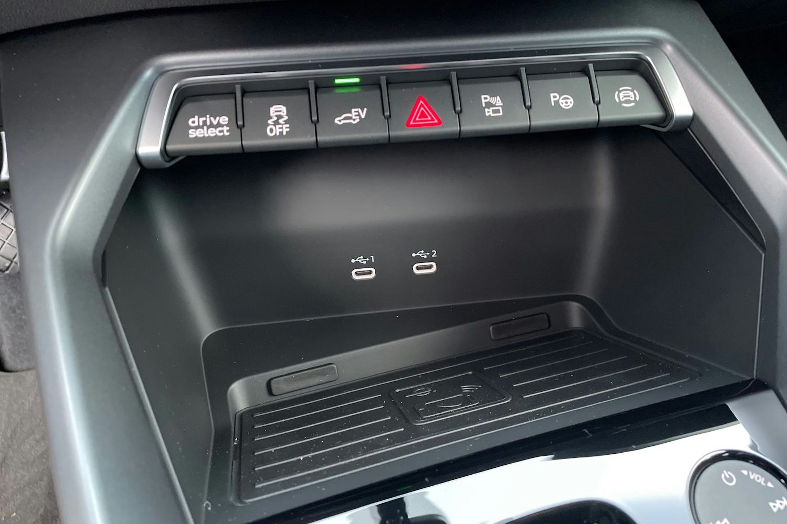 harmaa Audi A3 2025 kuva 14.