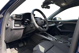sininen Audi A3 2025 kuva 3.