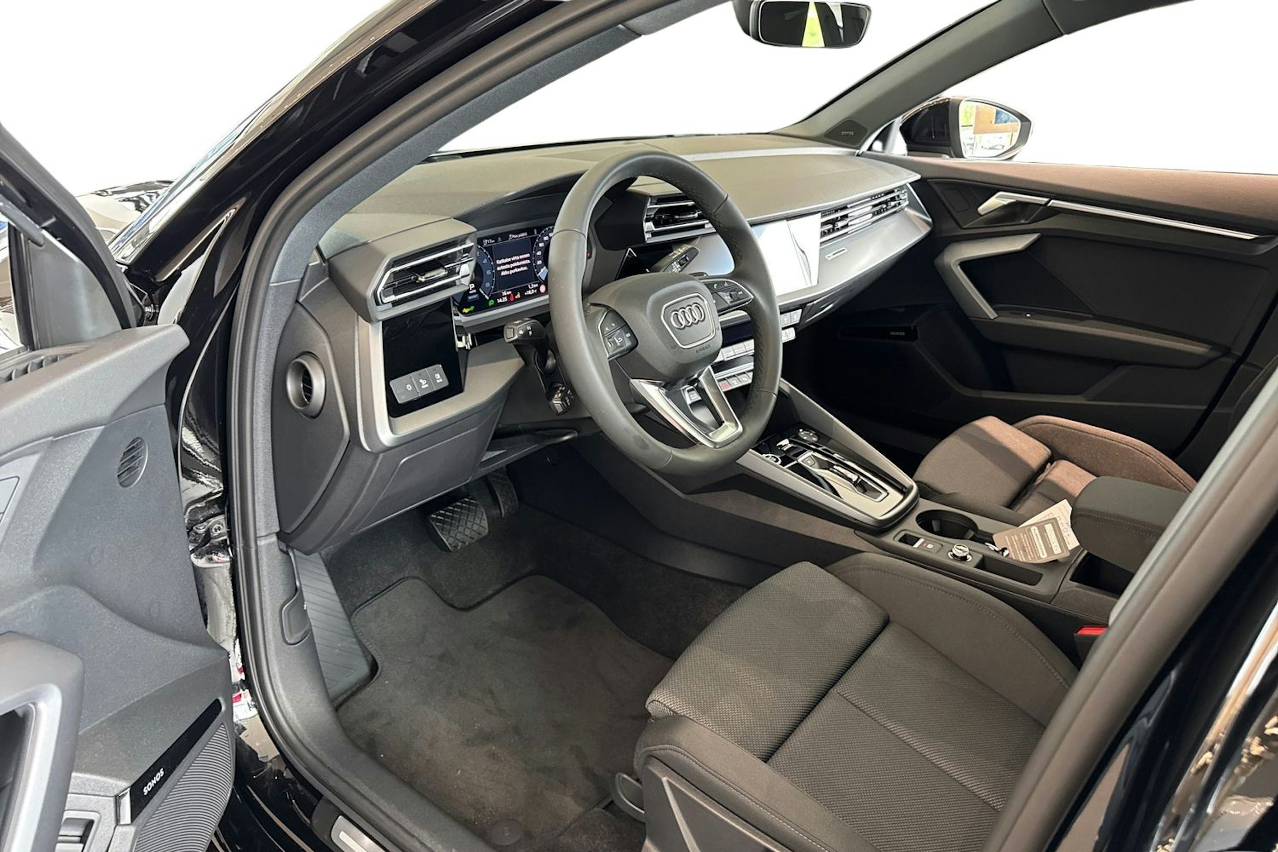 musta Audi A3 2025 kuva 6.