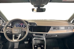 musta Audi A3 2025 kuva 7.