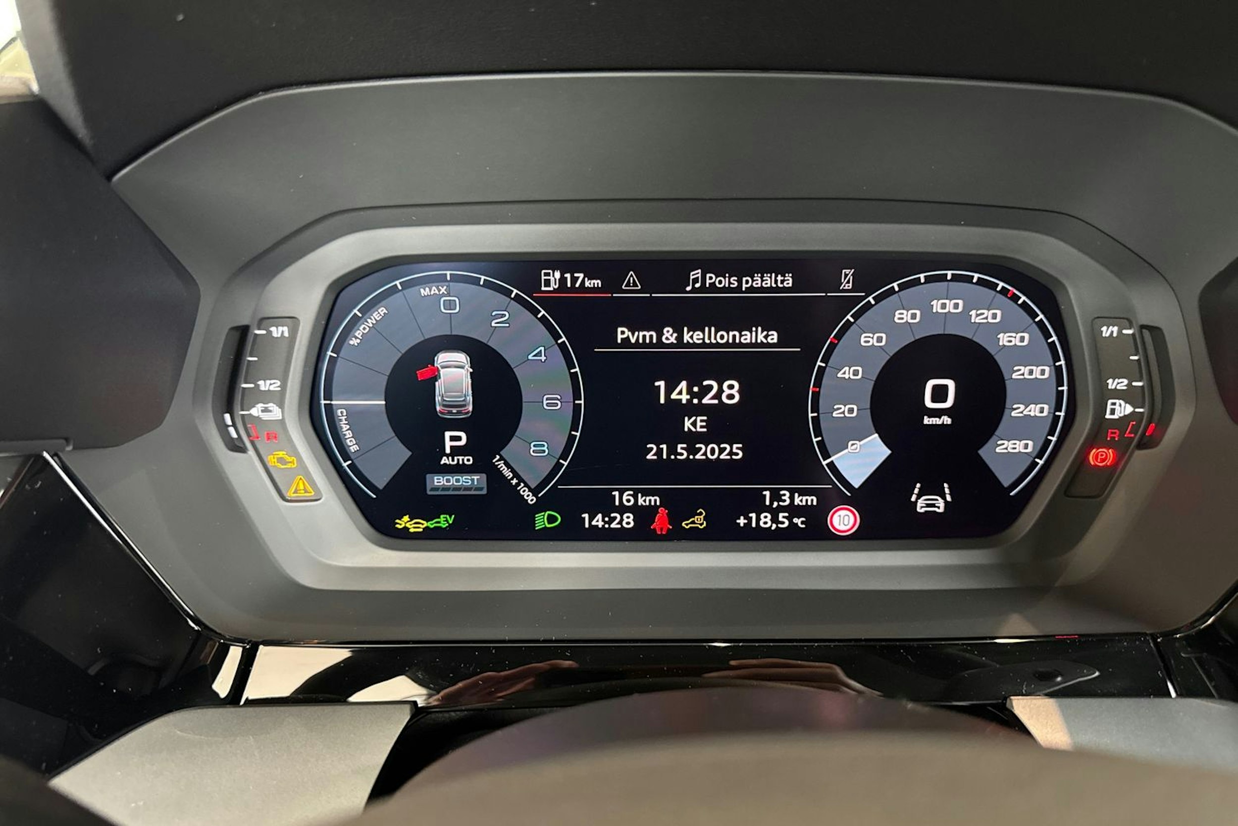 musta Audi A3 2025 kuva 14.