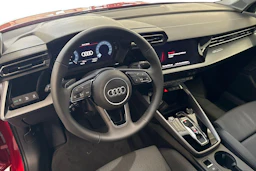 punainen Audi A3 2025 kuva 6.