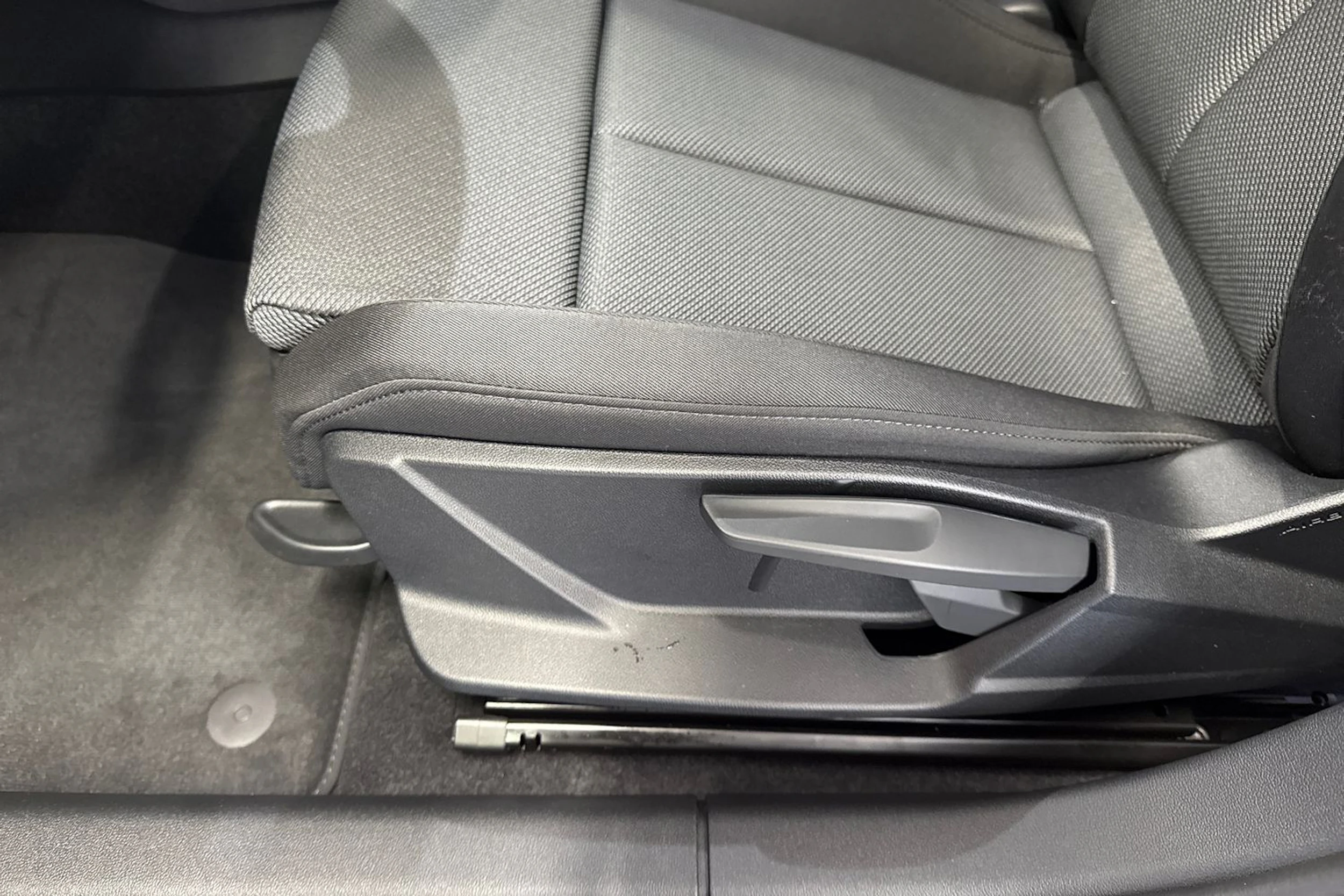 punainen Audi A3 2025 kuva 13.