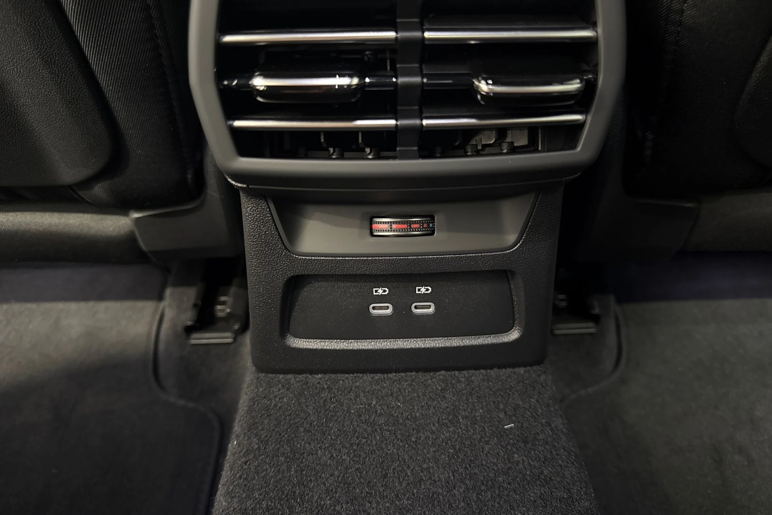 punainen Audi A3 2025 kuva 14.