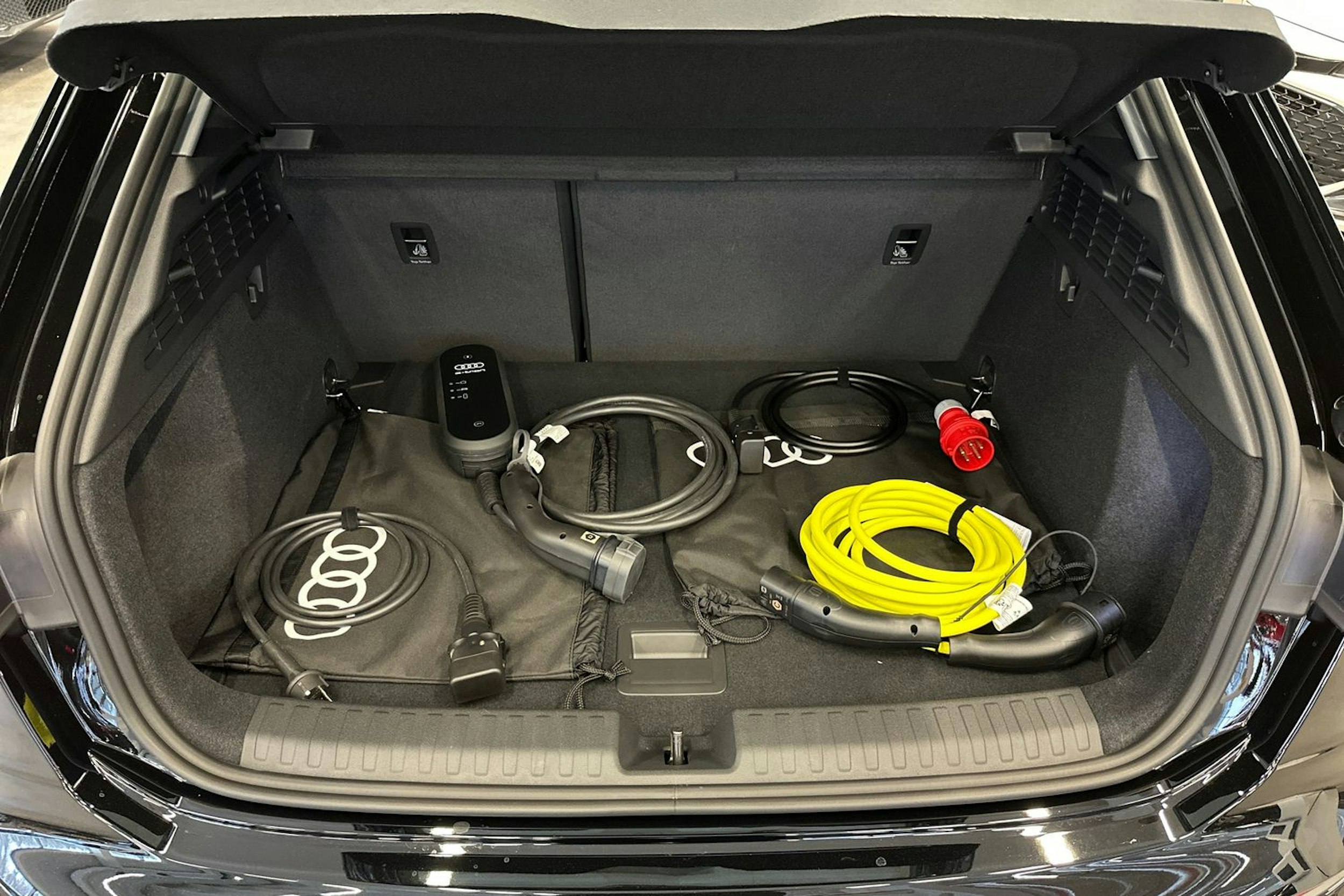 musta Audi A3 2025 kuva 12.