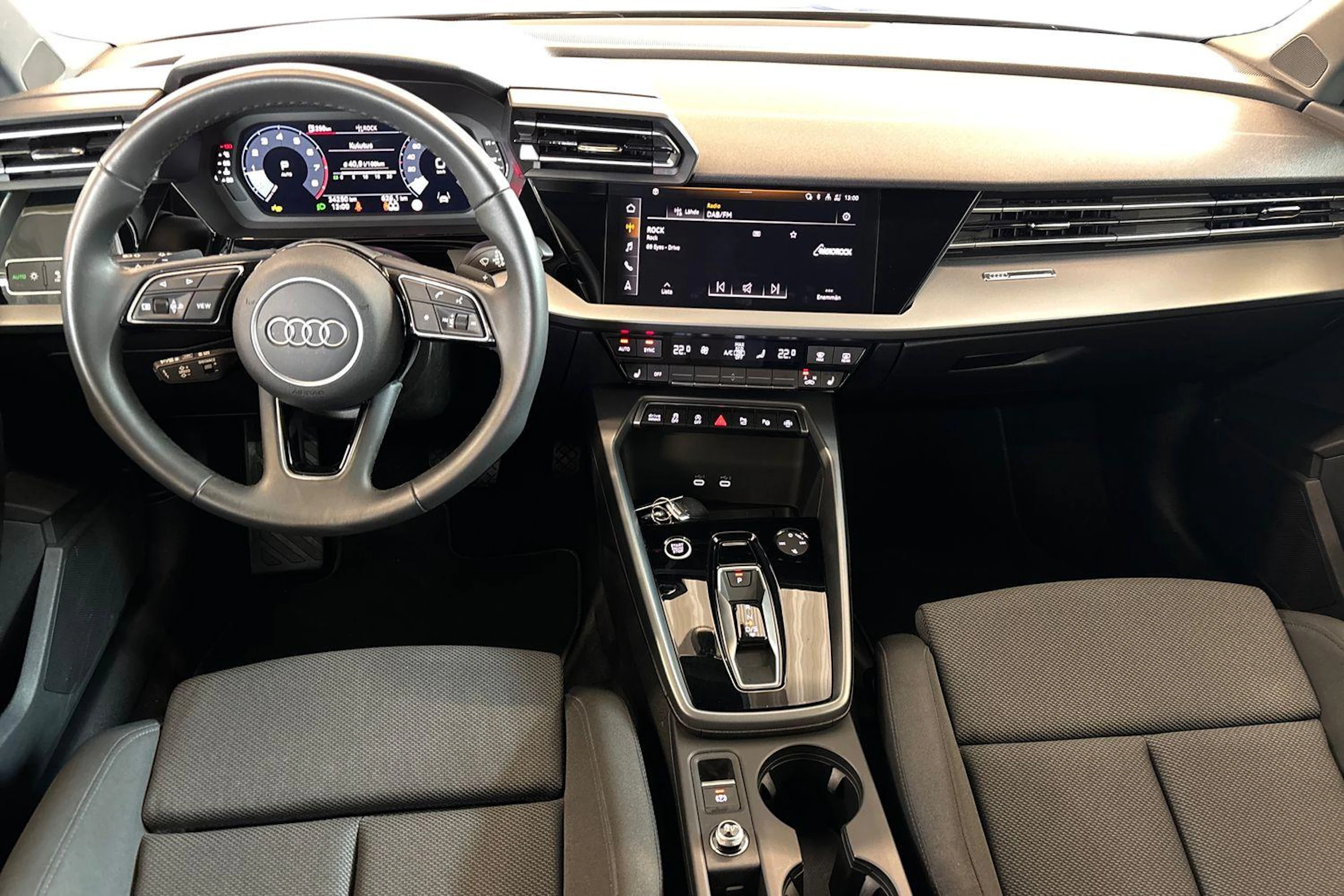harmaa Audi A3 2025 kuva 7.