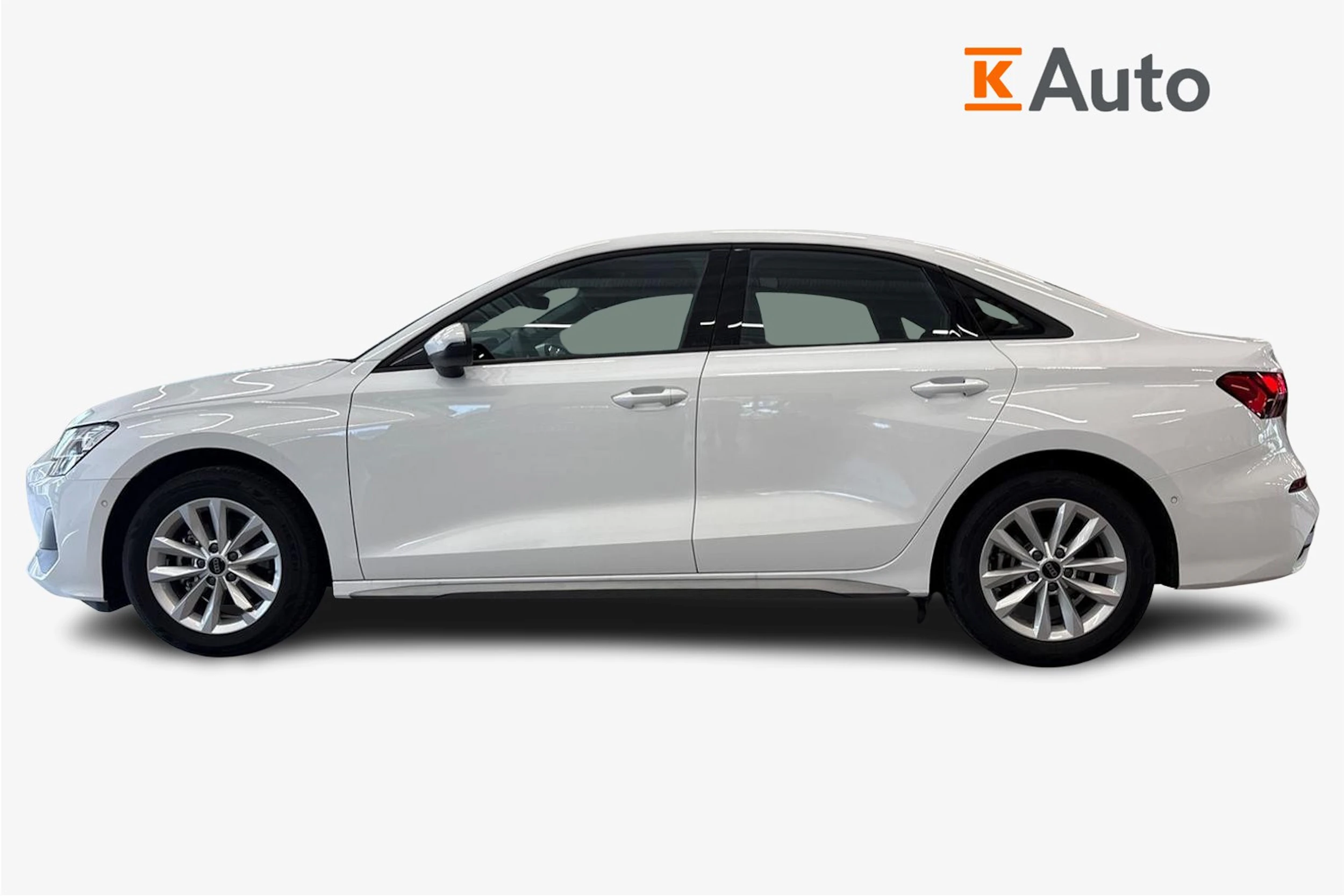 valkoinen Audi A3 2025 kuva 5.