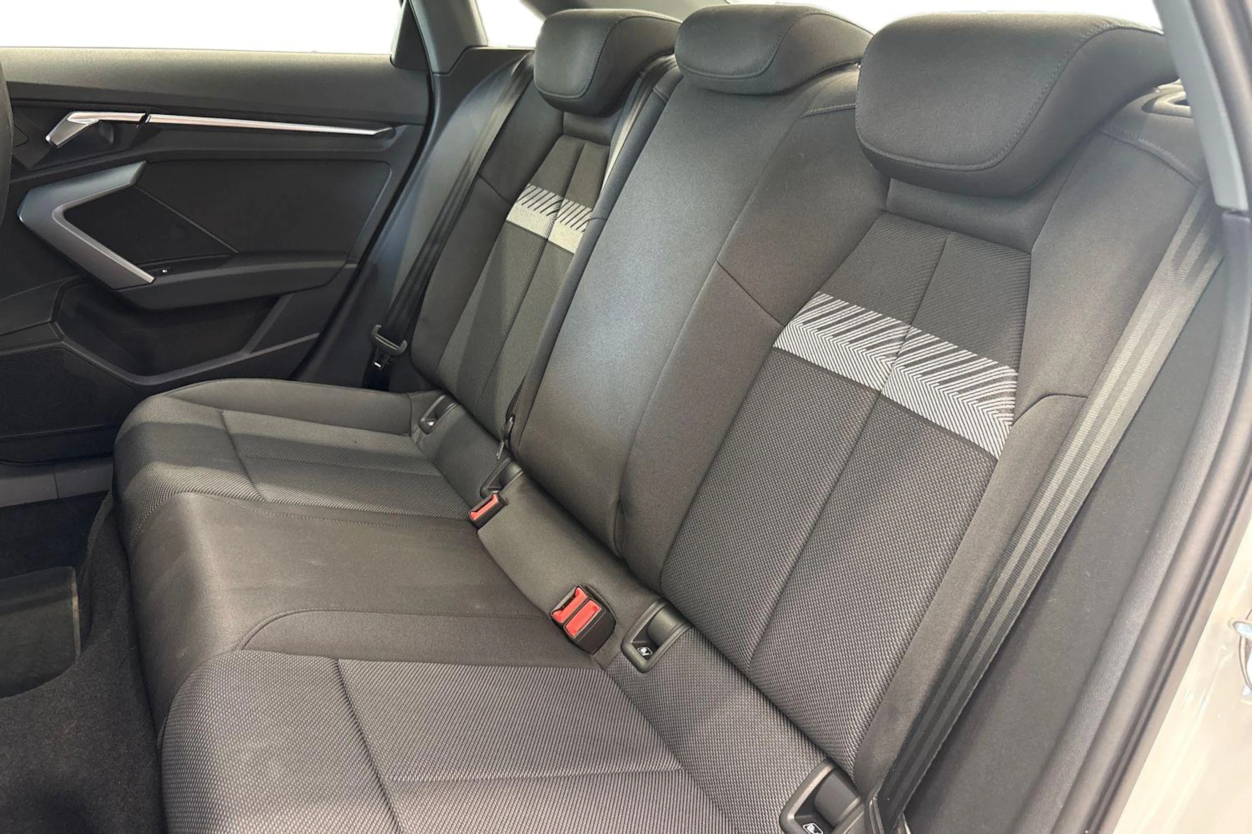 valkoinen Audi A3 2025 kuva 8.