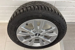 valkoinen Audi A3 2025 kuva 10.