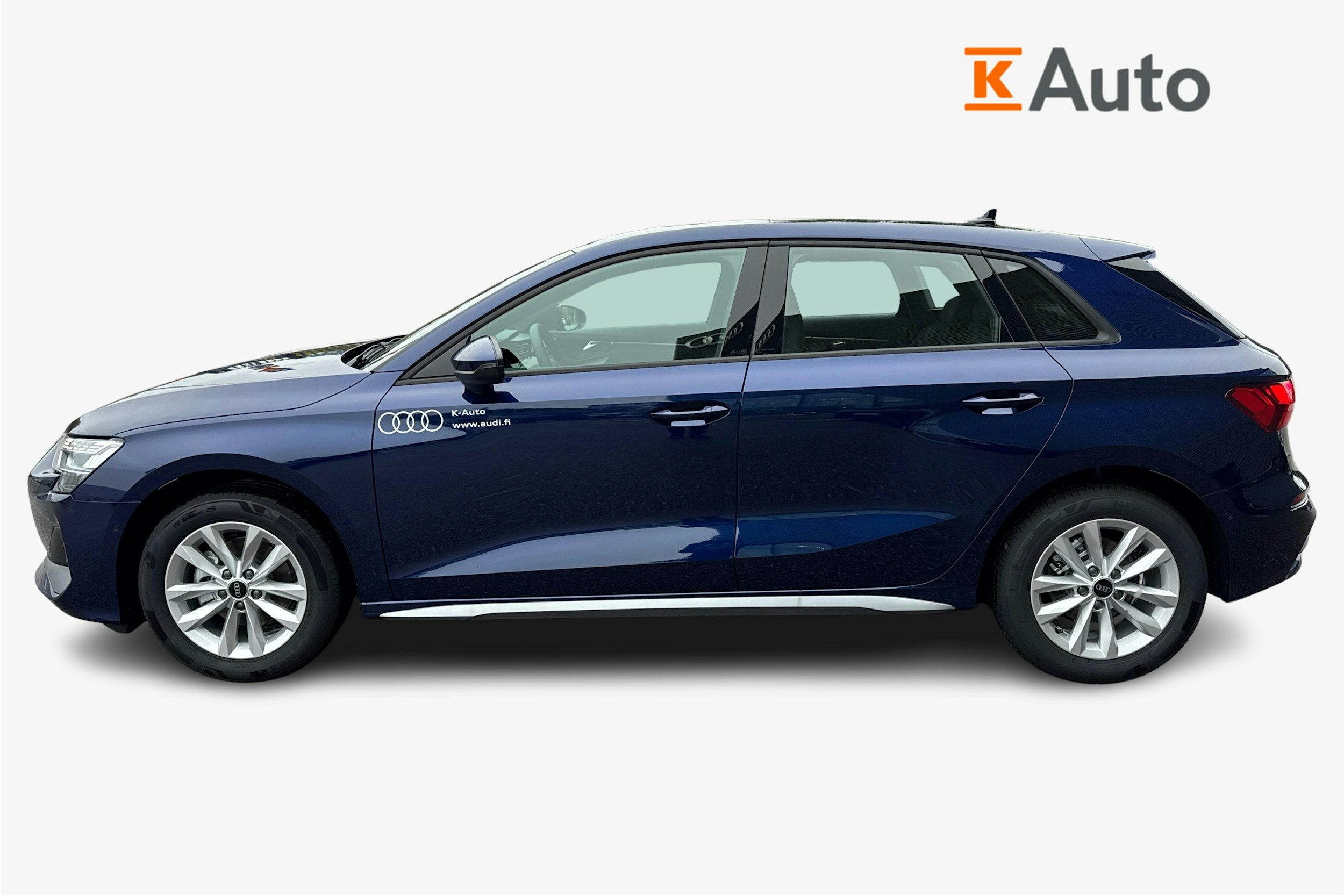 sininen Audi A3 2025 kuva 5.