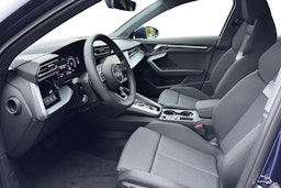 sininen Audi A3 2025 kuva 6.