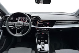 sininen Audi A3 2025 kuva 7.