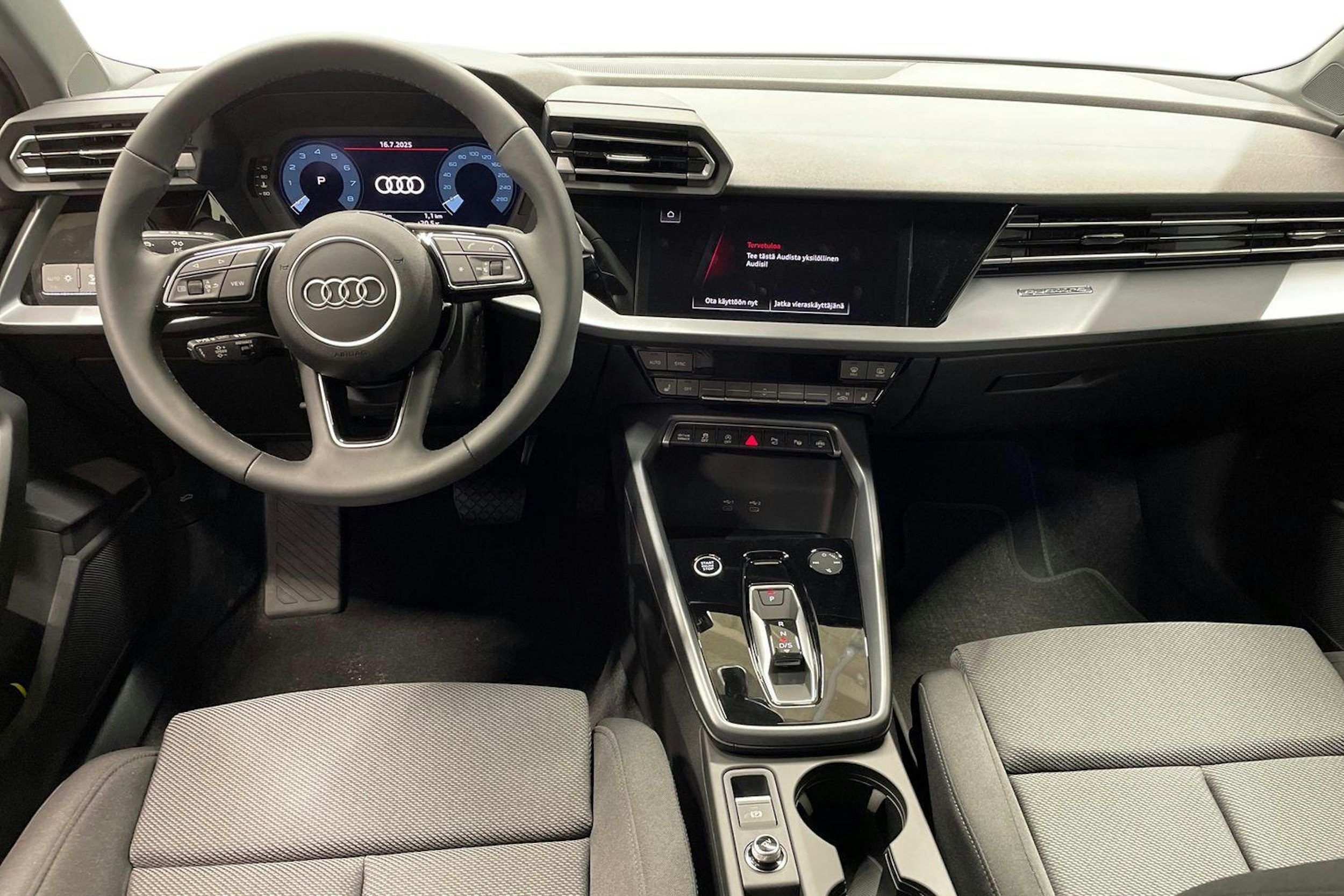 valkoinen Audi A3 2025 kuva 9.