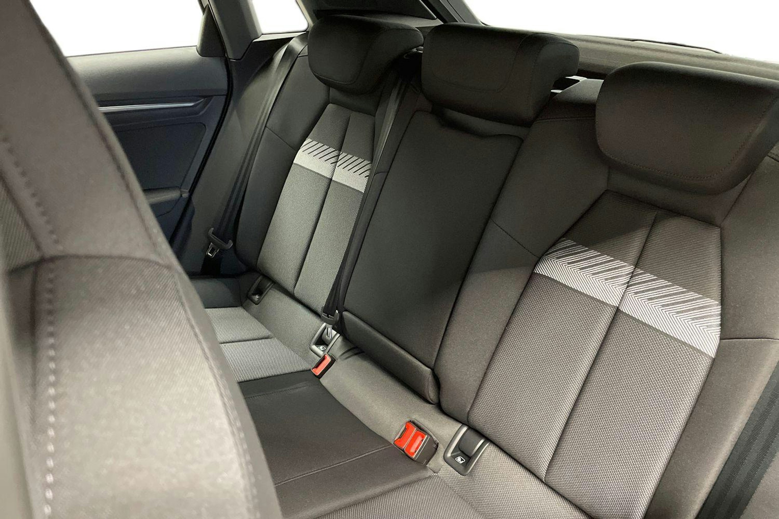 valkoinen Audi A3 2025 kuva 10.