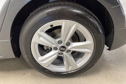 valkoinen Audi A3 2025 kuva 13.