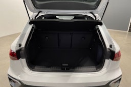 valkoinen Audi A3 2025 kuva 14.