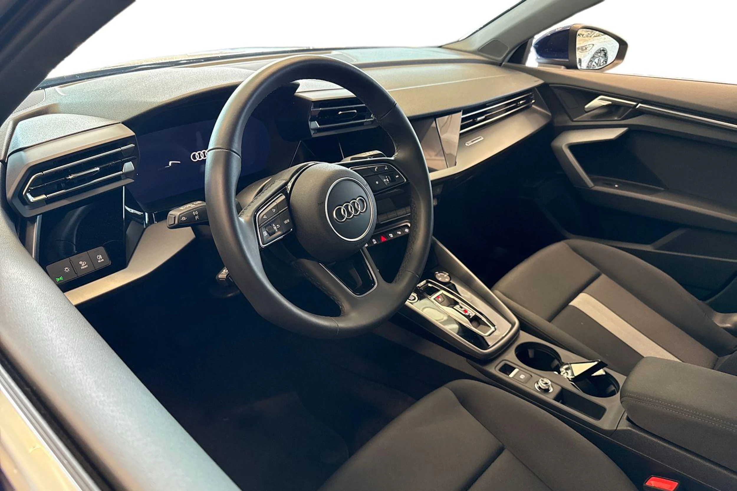 sininen Audi A3 2025 kuva 3.