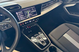 sininen Audi A3 2025 kuva 7.