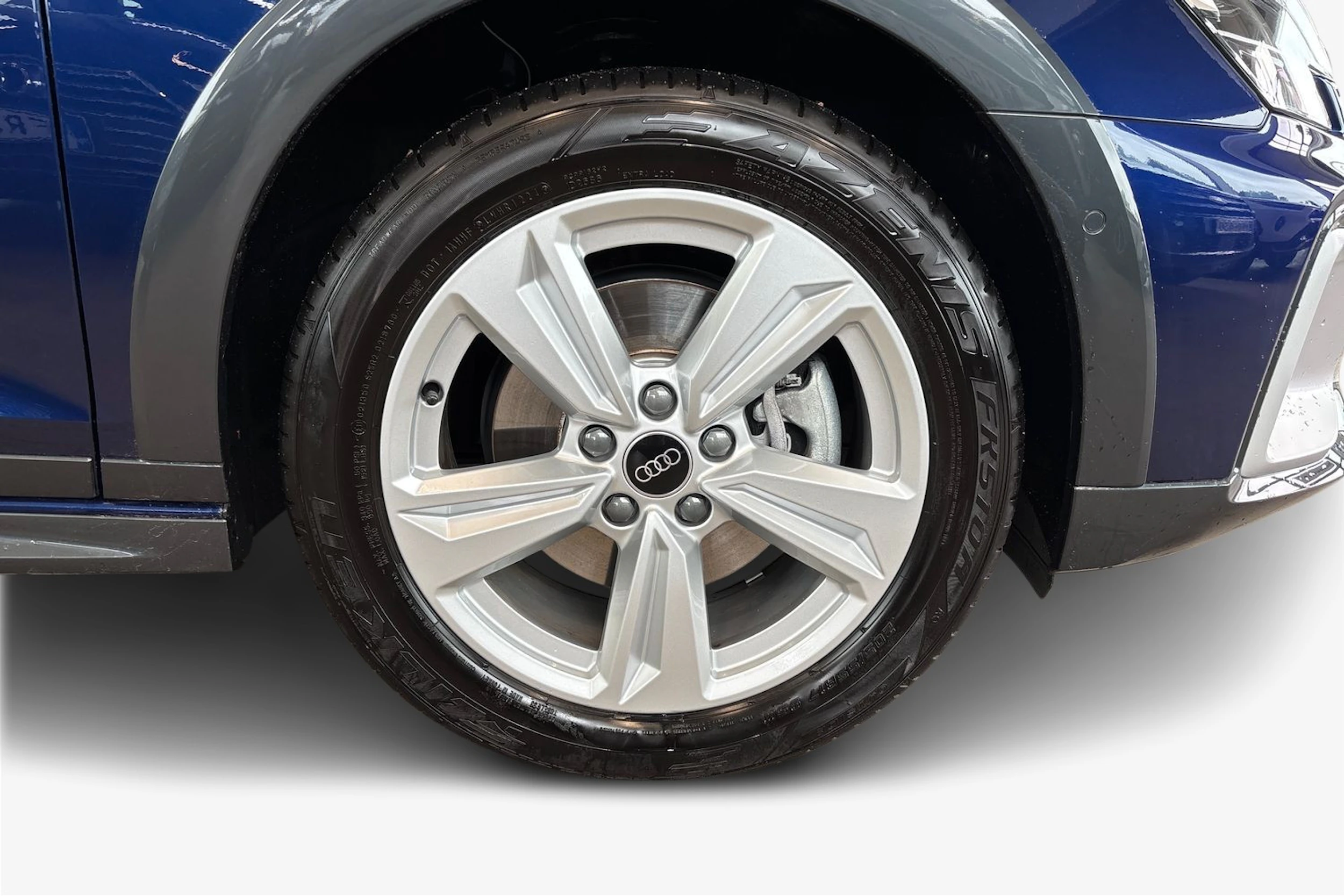 sininen Audi A3 2025 kuva 9.