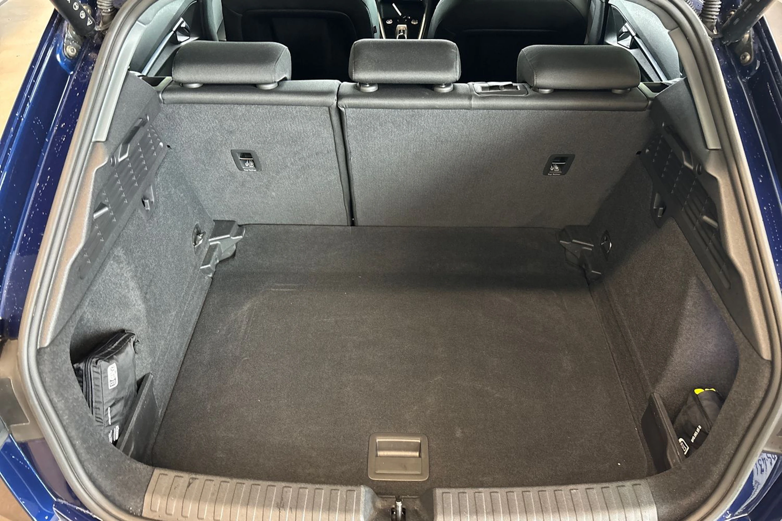 sininen Audi A3 2025 kuva 12.