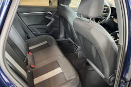sininen Audi A3 2025 kuva 18.