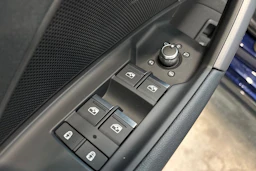 sininen Audi A3 2025 kuva 21.