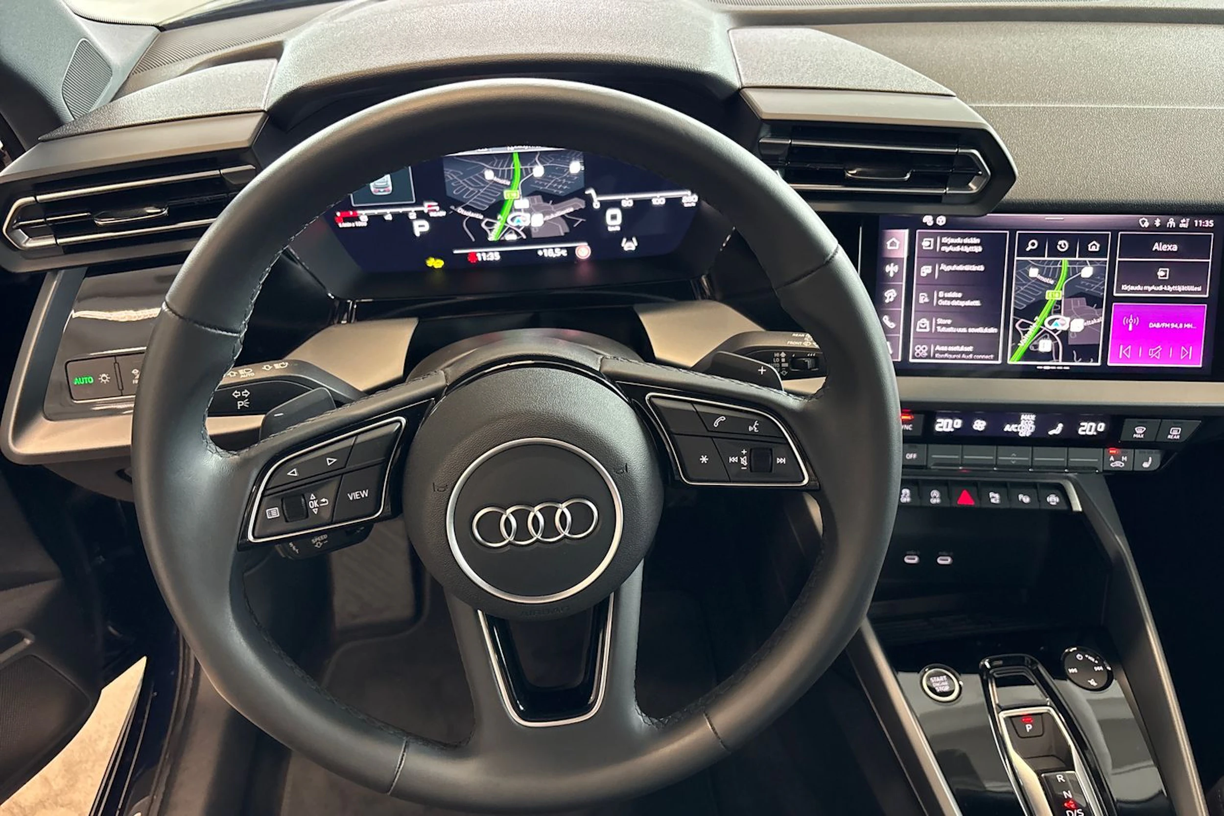 sininen Audi A3 2025 kuva 39.