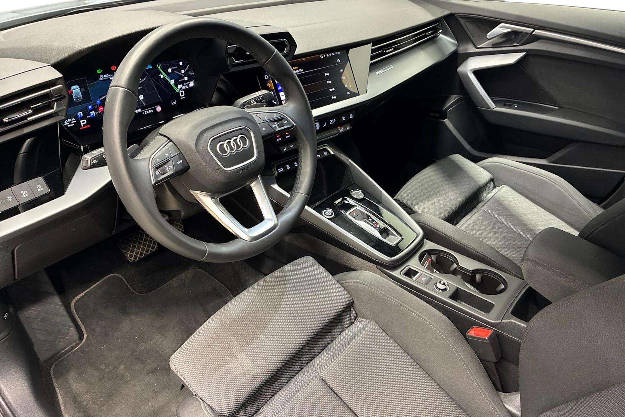 Harmaa Audi A3 2025 kuva 6.