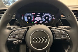 musta Audi A3 2025 kuva 11.