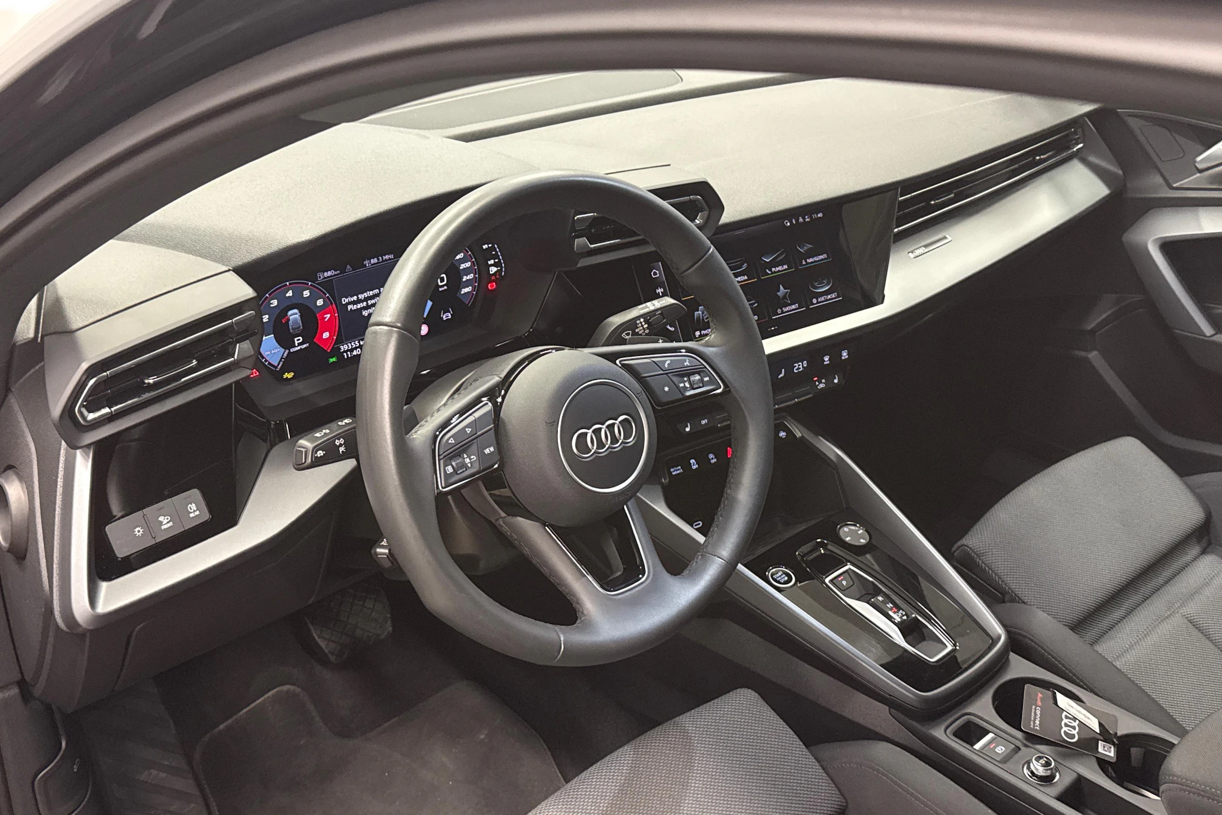 harmaa Audi A3 2025 kuva 8.