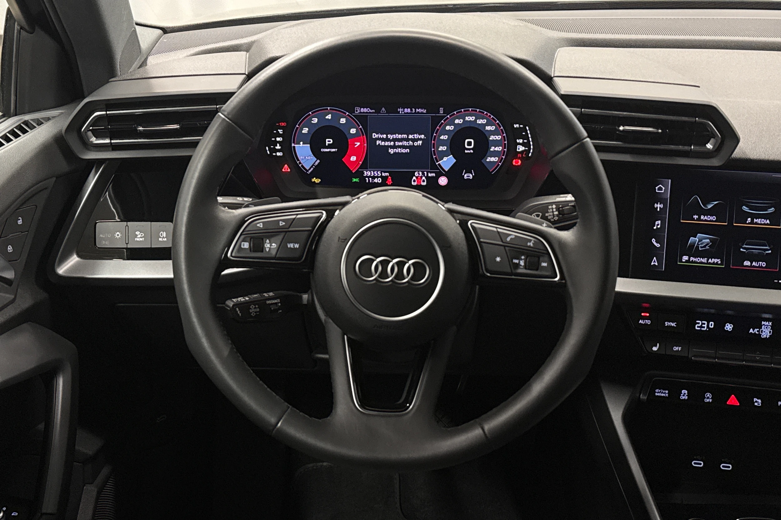 harmaa Audi A3 2025 kuva 15.