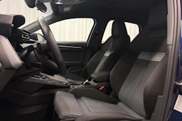 sininen Audi A3 2025 kuva 4.