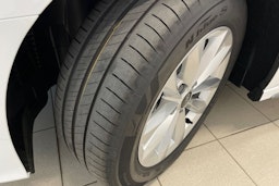 valkoinen Audi A3 2025 kuva 10.