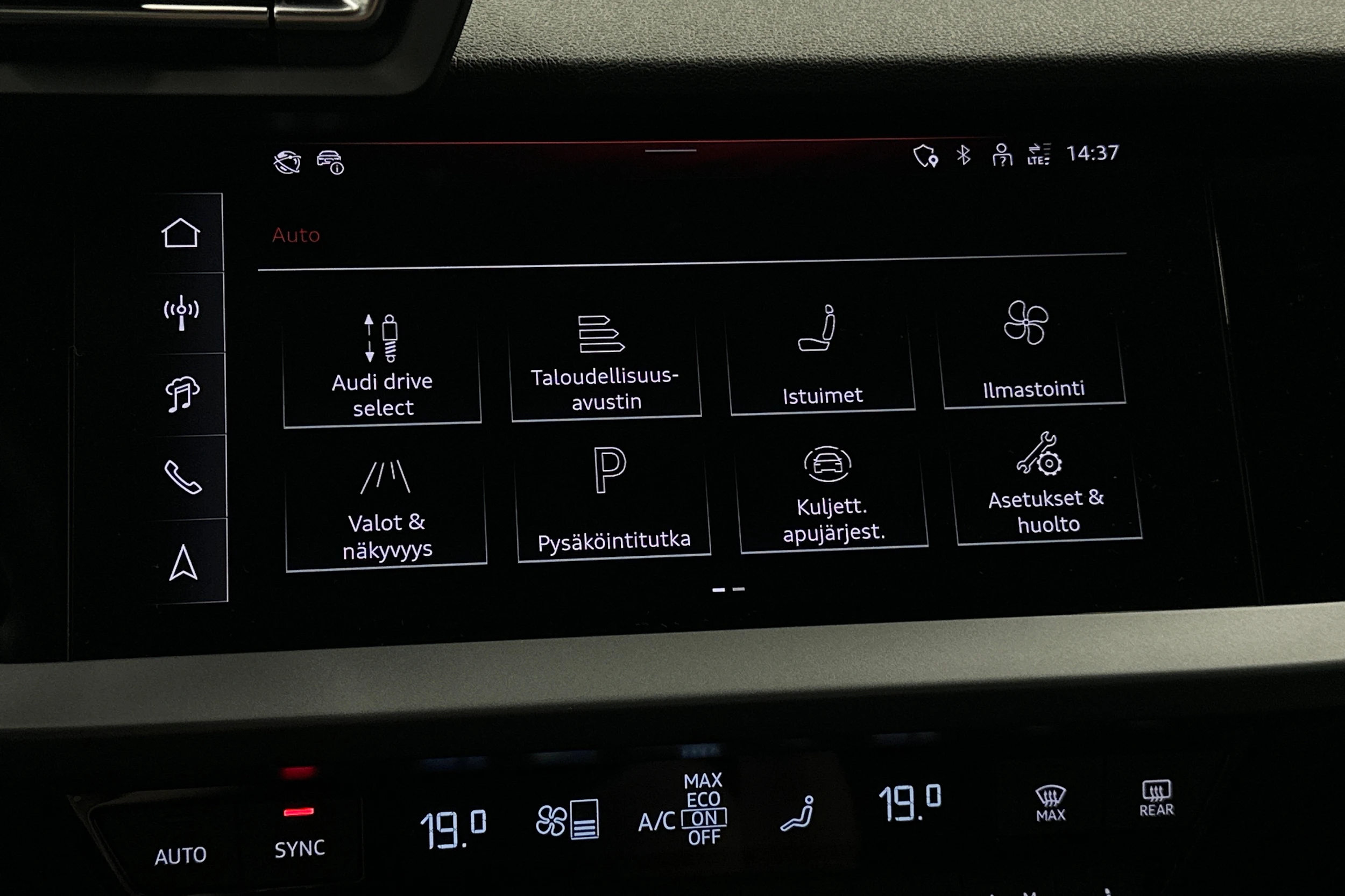 valkoinen Audi A3 2026 kuva 24.