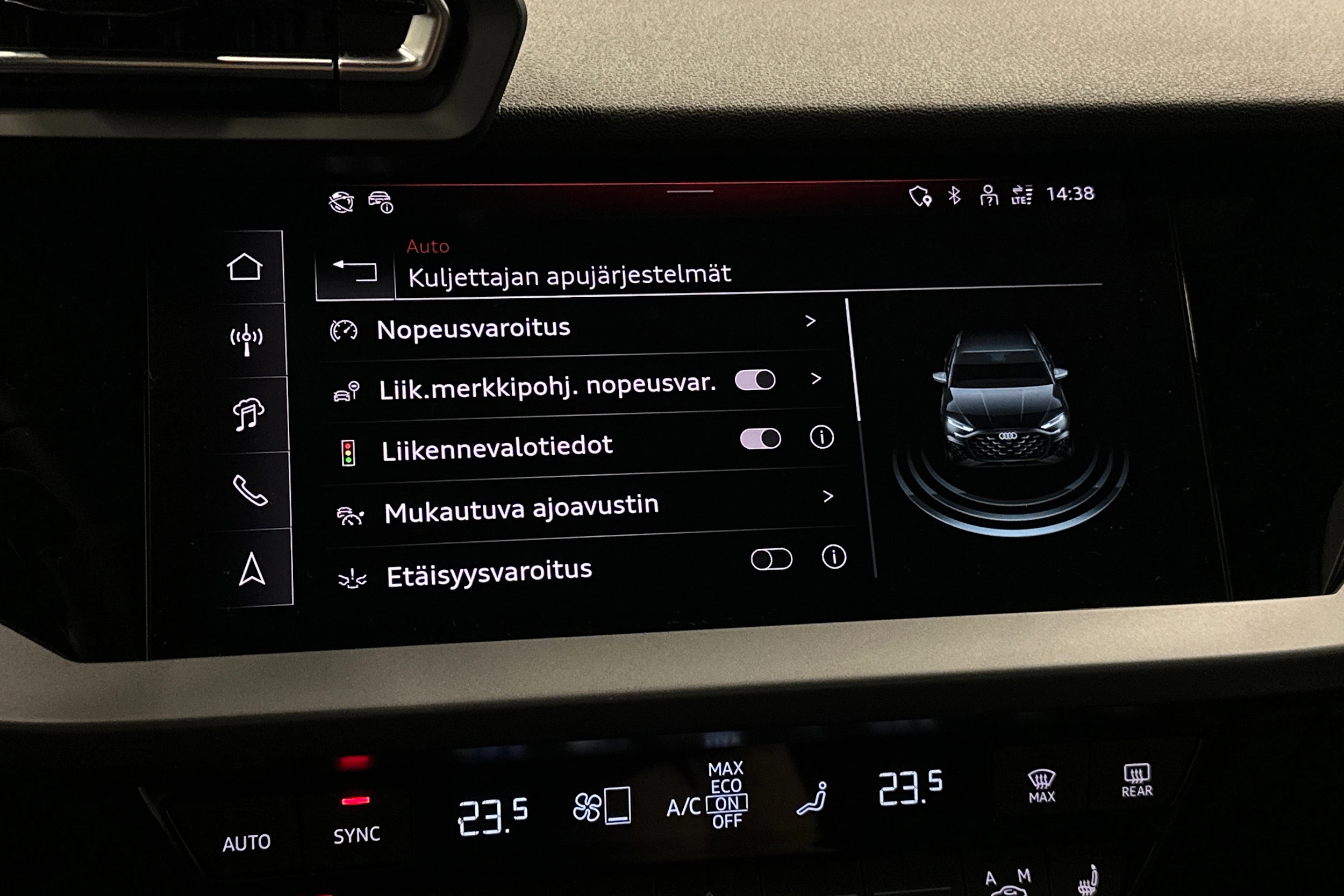 valkoinen Audi A3 2026 kuva 26.