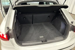 valkoinen Audi A3 2026 kuva 34.