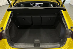 keltainen Audi A3 2026 kuva 11.