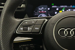 keltainen Audi A3 2026 kuva 15.