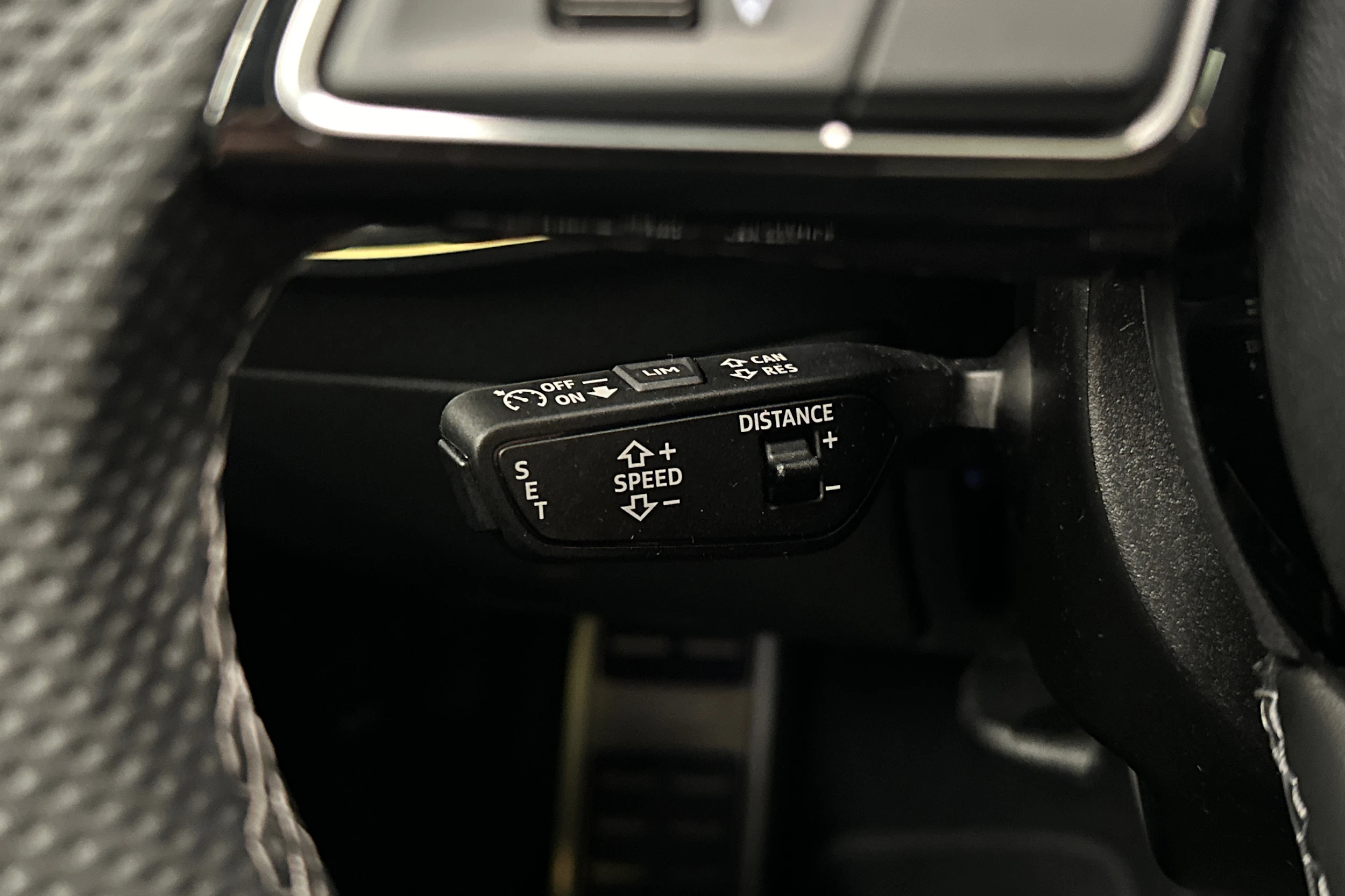 keltainen Audi A3 2026 kuva 17.